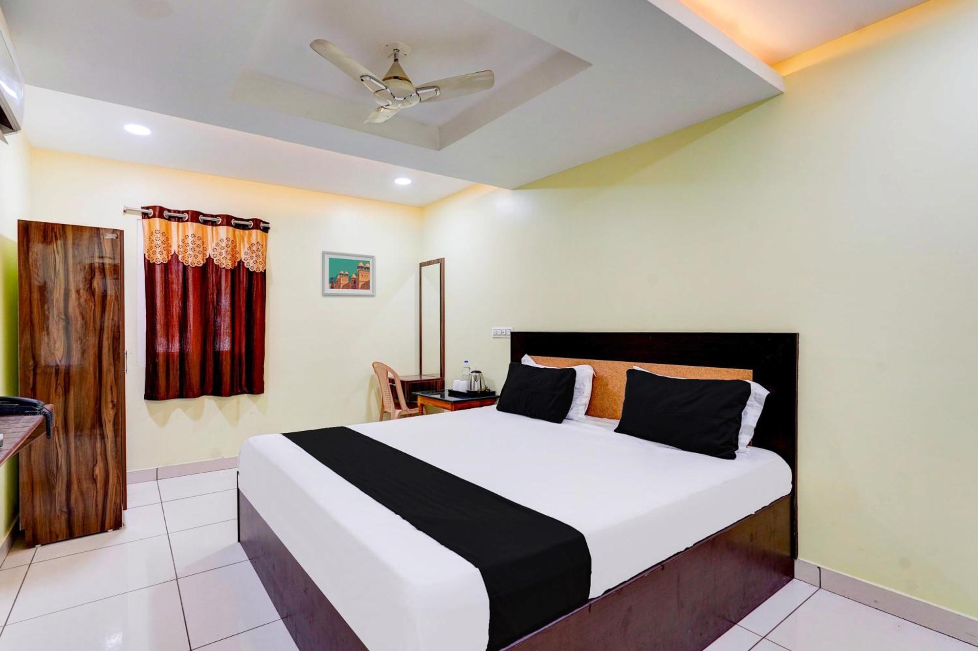 Super Hotel O Perungalathur Near Bus Stand Chennai Exteriör bild