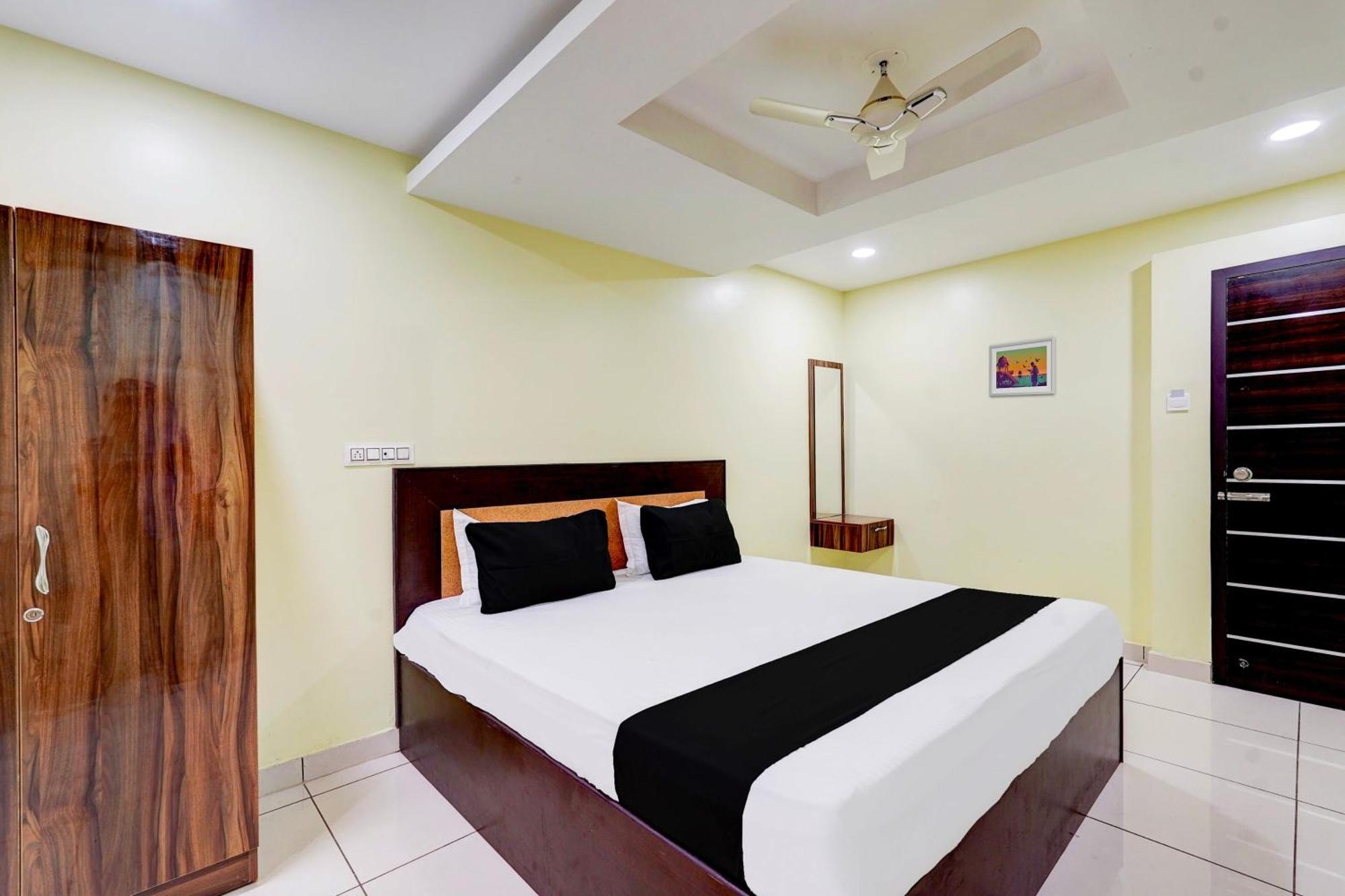 Super Hotel O Perungalathur Near Bus Stand Chennai Exteriör bild